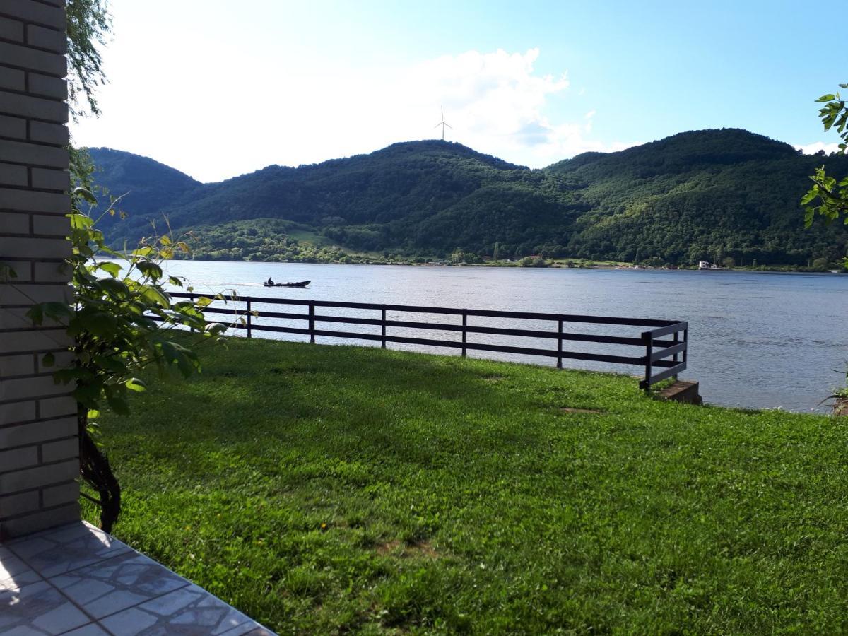Dedin Raj Holiday home Golubac